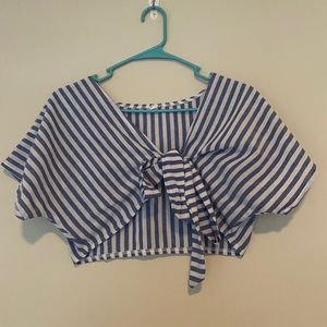 Boutique Tie front cropped blouse